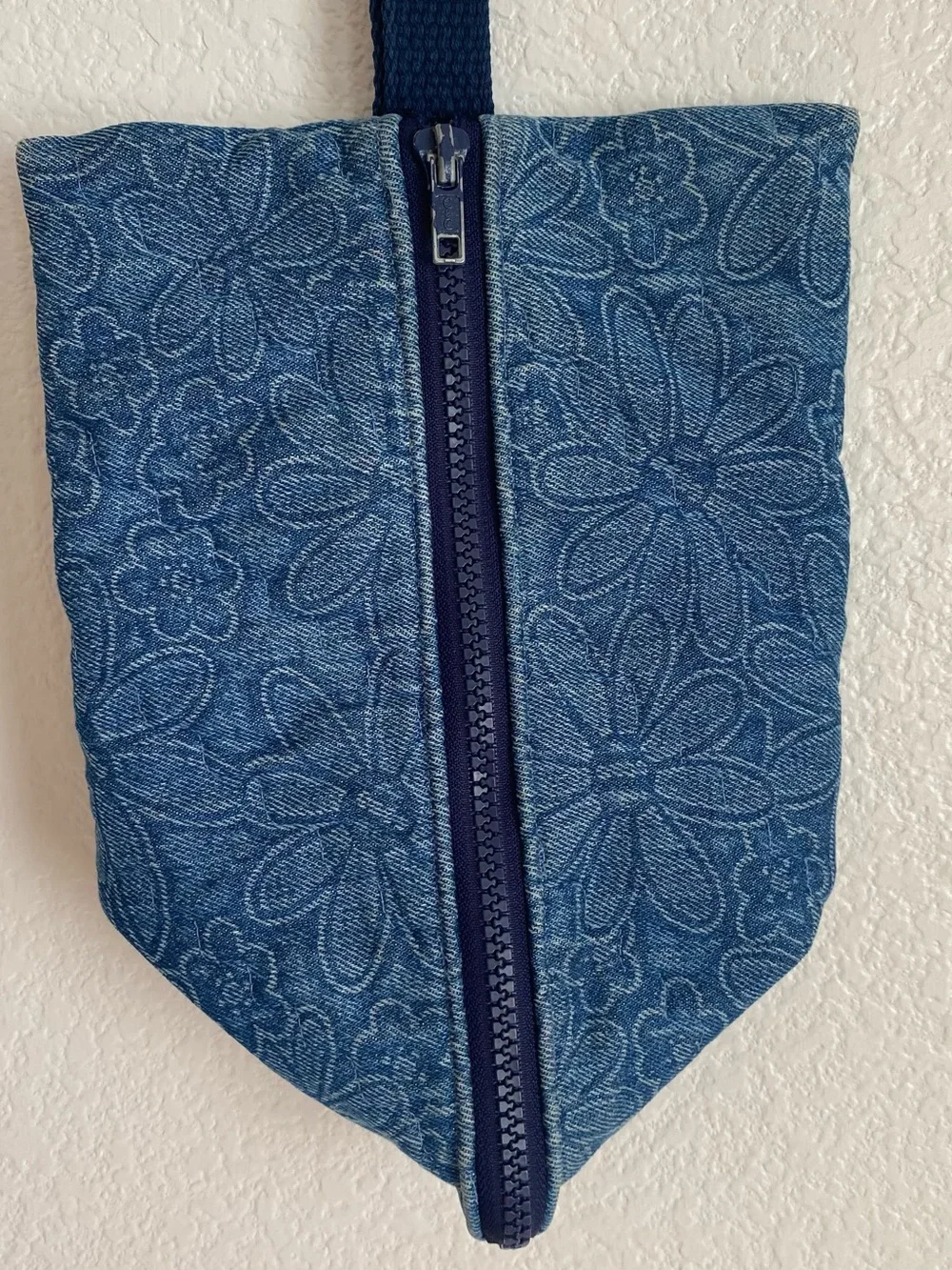 Homemade hobby triangle zipper fabric pouch floral shell with sheep lining